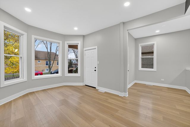 5102 W Belden Street, Chicago, IL 60639