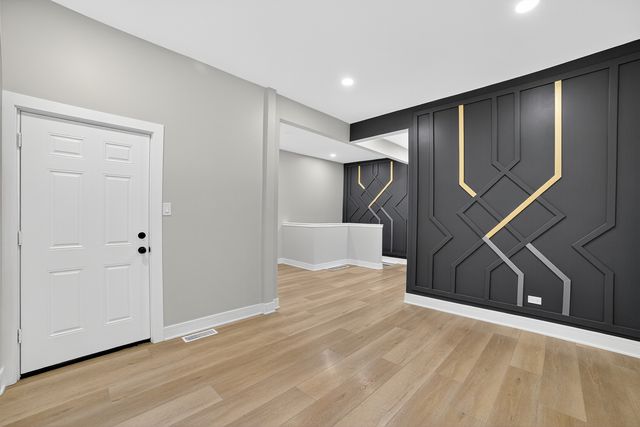 5102 W Belden Street, Chicago, IL 60639