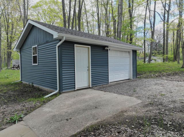 1054 Burrington Street Lot: 22, Harrison, MI 48625