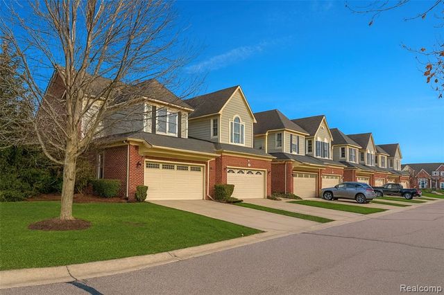 1284 W Crystal Circle, Canton, MI 48187