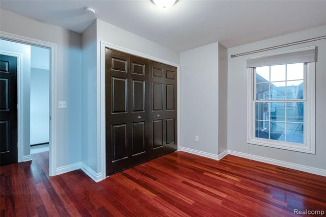 1284 W Crystal Circle, Canton, MI 48187