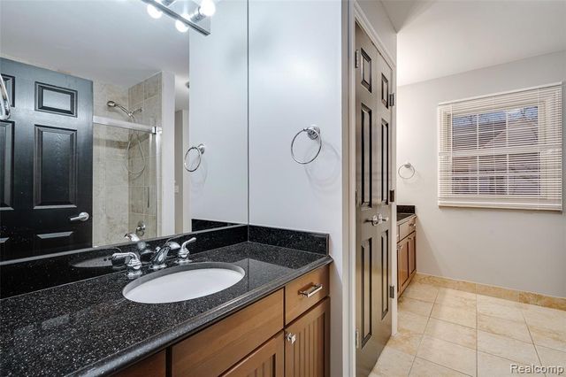 1284 W Crystal Circle, Canton, MI 48187