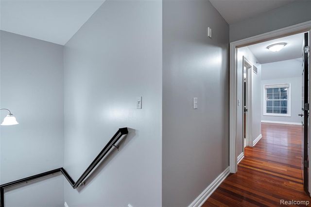 1284 W Crystal Circle, Canton, MI 48187