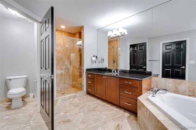 1284 W Crystal Circle, Canton, MI 48187