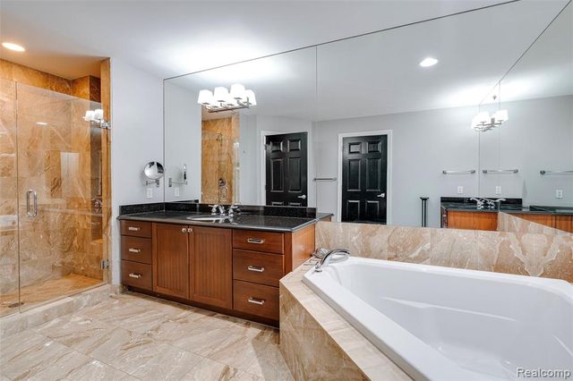 1284 W Crystal Circle, Canton, MI 48187