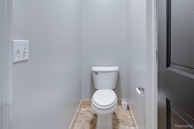 1284 W Crystal Circle, Canton, MI 48187