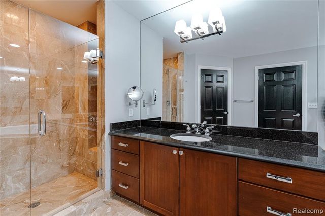 1284 W Crystal Circle, Canton, MI 48187