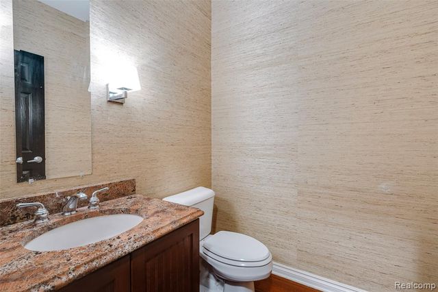 1284 W Crystal Circle, Canton, MI 48187