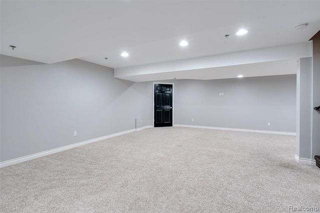 1284 W Crystal Circle, Canton, MI 48187