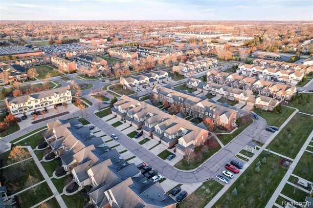 1284 W Crystal Circle, Canton, MI 48187