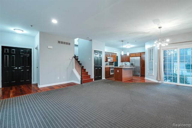 1284 W Crystal Circle, Canton, MI 48187