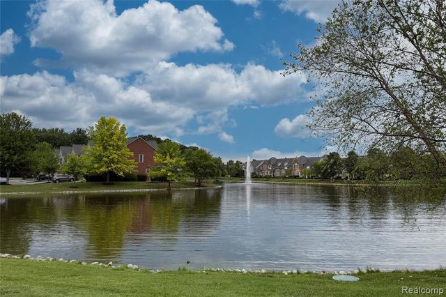 1284 W Crystal Circle, Canton, MI 48187