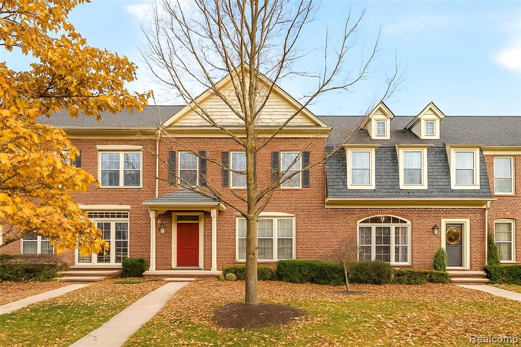 1284 W Crystal Circle, Canton, MI 48187