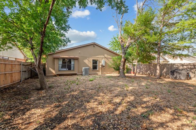 4212 N Staghorn Circle, Fort Worth, TX 76137