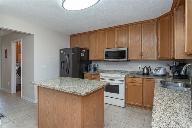 50 Silver Oaks Drive W, Lillington, NC 27546