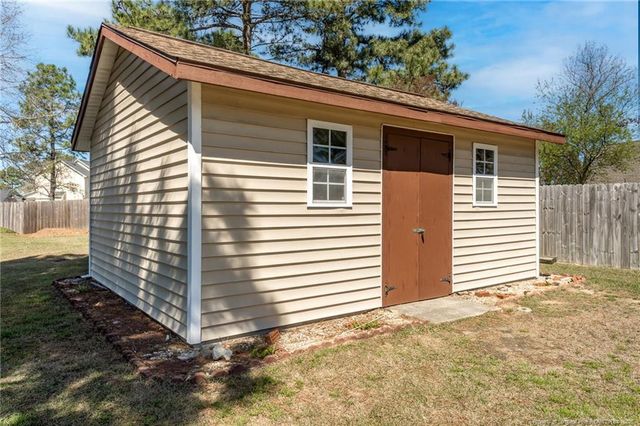 50 Silver Oaks Drive W, Lillington, NC 27546