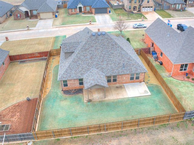 1204 Hanna Lane, Kingfisher, OK 73750
