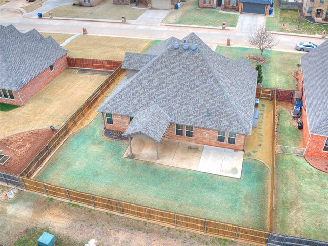 1204 Hanna Lane, Kingfisher, OK 73750