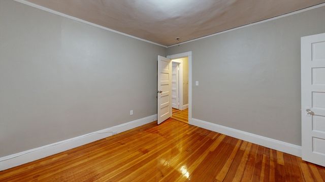 1011 Washington 2, Newton, MA 02460