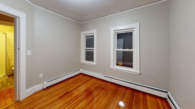 1011 Washington 2, Newton, MA 02460