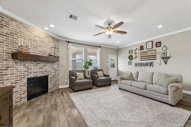 2209 Valley Blossum Lane, League City, TX 77573