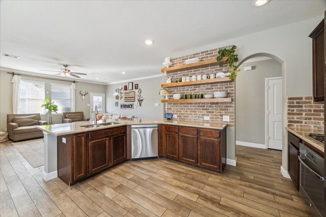 2209 Valley Blossum Lane, League City, TX 77573