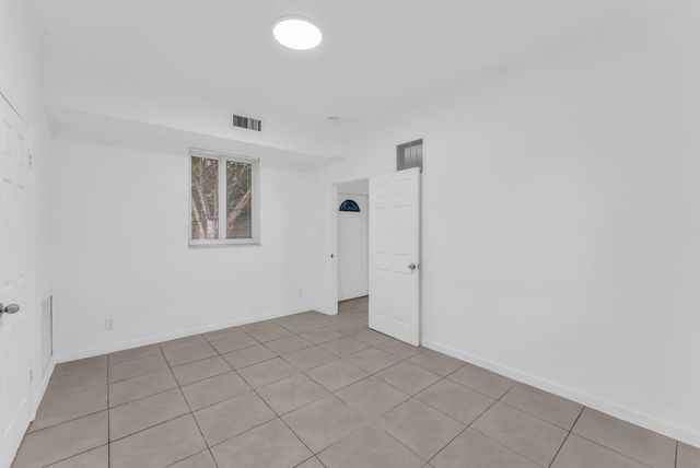 1340 NE 1st Avenue, Fort Lauderdale, FL 33304