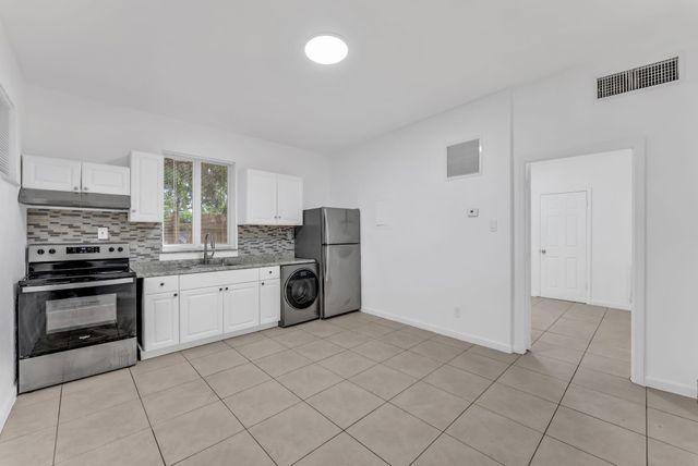 1340 NE 1st Avenue, Fort Lauderdale, FL 33304