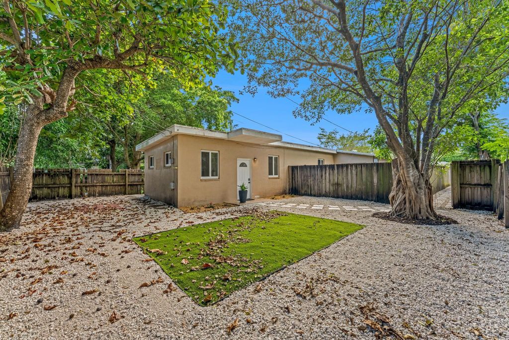 1340 NE 1st Avenue, Fort Lauderdale, FL 33304
