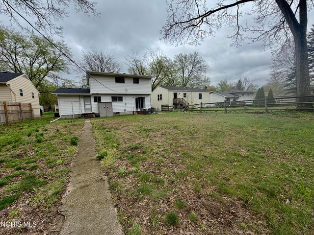 2525 Luddington Drive, Toledo, OH 43615