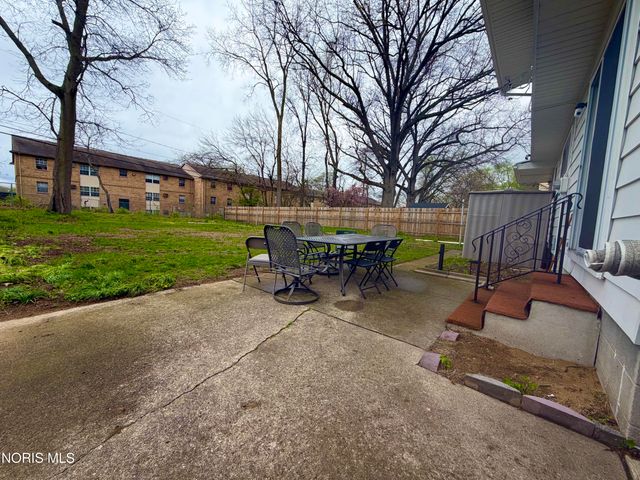 2525 Luddington Drive, Toledo, OH 43615