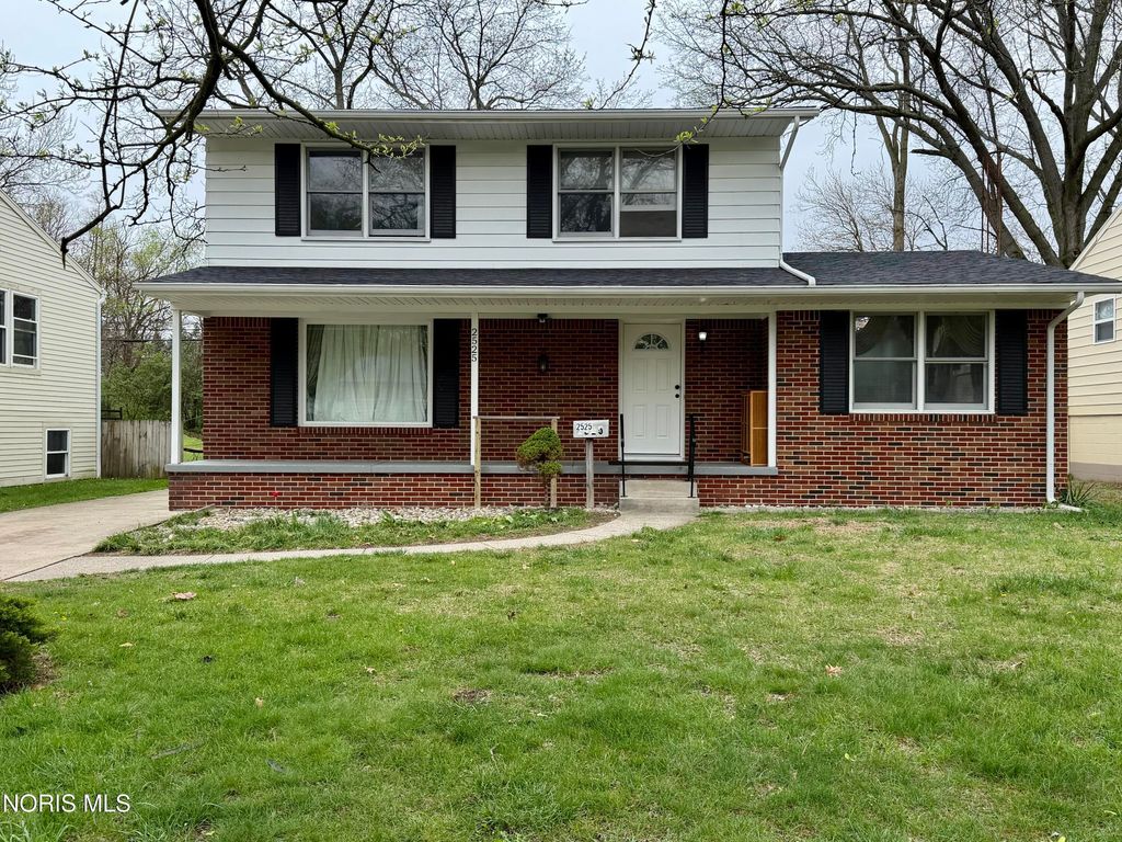 2525 Luddington Drive, Toledo, OH 43615