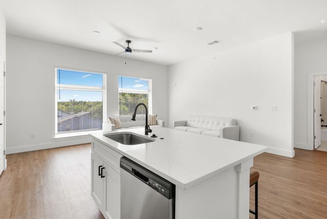 1811 Webberville RD 1307, Austin, TX 78721