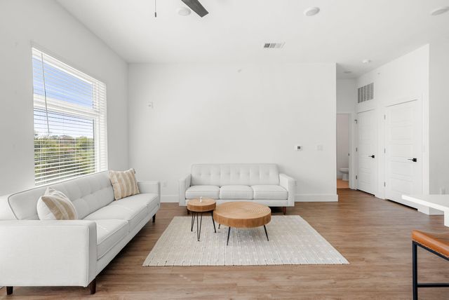 1811 Webberville RD 1307, Austin, TX 78721