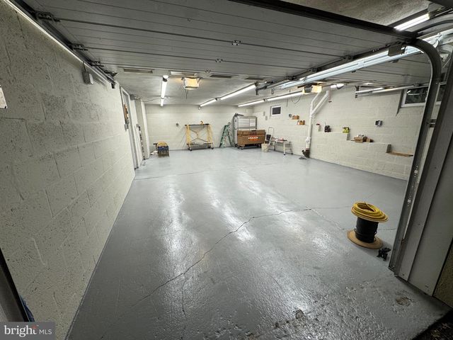 55 APPLE HILL RD, Furlong, PA 18925