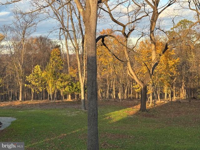 55 APPLE HILL RD, Furlong, PA 18925