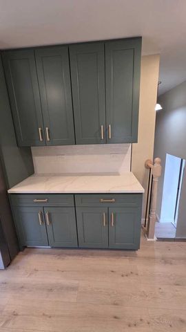 2608 W 97th Street, Evergreen Park, IL 60805