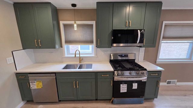 2608 W 97th Street, Evergreen Park, IL 60805