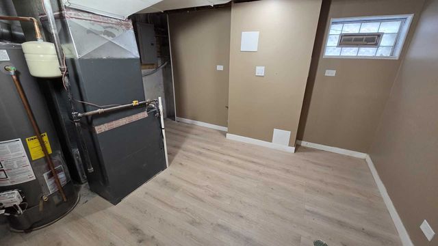 2608 W 97th Street, Evergreen Park, IL 60805