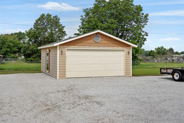 13514 N 97th East Avenue, Collinsville, OK 74021