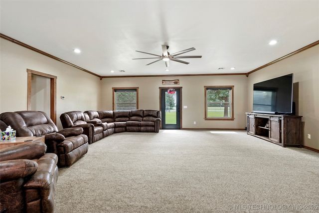 13514 N 97th East Avenue, Collinsville, OK 74021