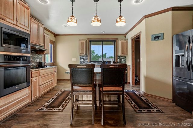 13514 N 97th East Avenue, Collinsville, OK 74021