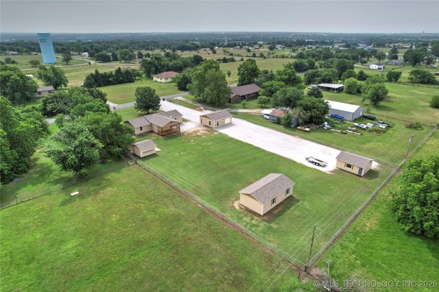 13514 N 97th East Avenue, Collinsville, OK 74021