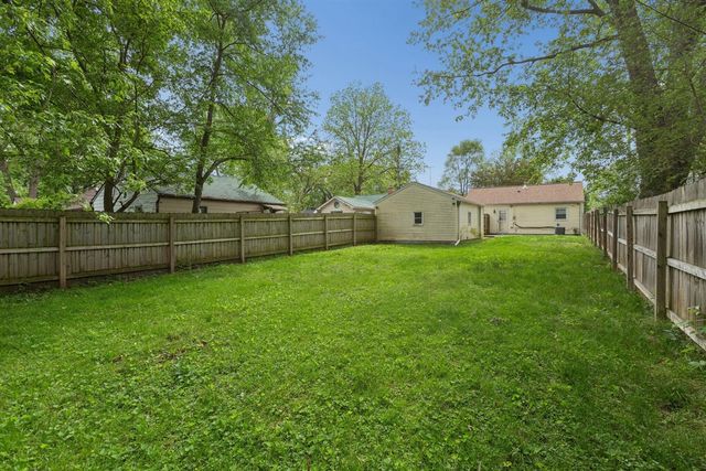 1602 Baker Drive, Kalamazoo, MI 49048