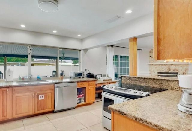 5940 NE 22nd Avenue, Fort Lauderdale, FL 33308