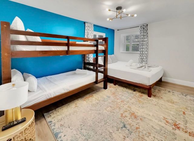 5940 NE 22nd Avenue, Fort Lauderdale, FL 33308