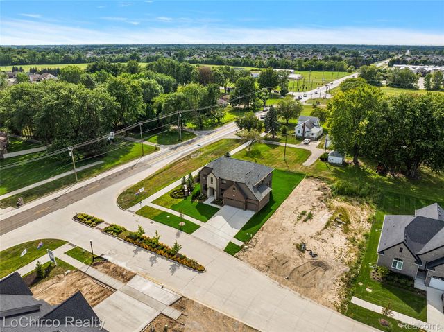 49579 Langford Drive, Macomb Township, MI 48044
