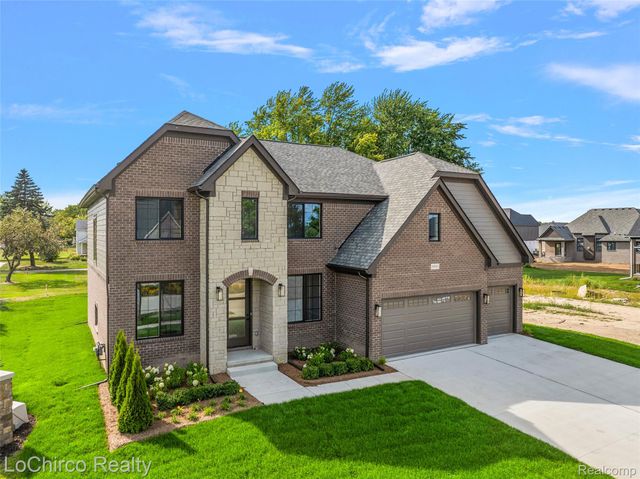 49579 Langford Drive, Macomb Township, MI 48044