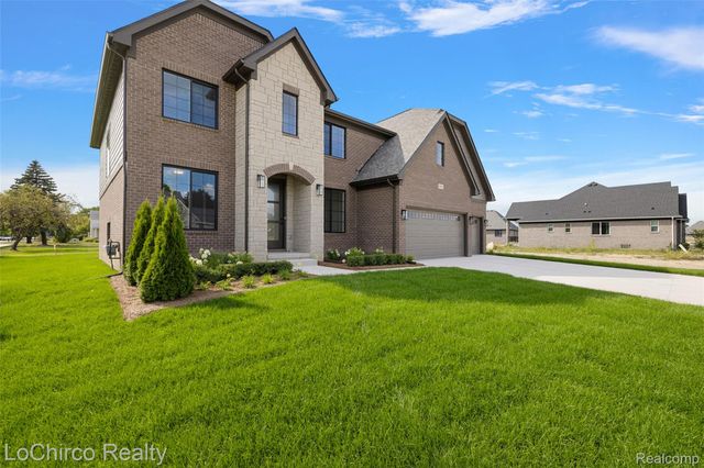 49579 Langford Drive, Macomb Township, MI 48044