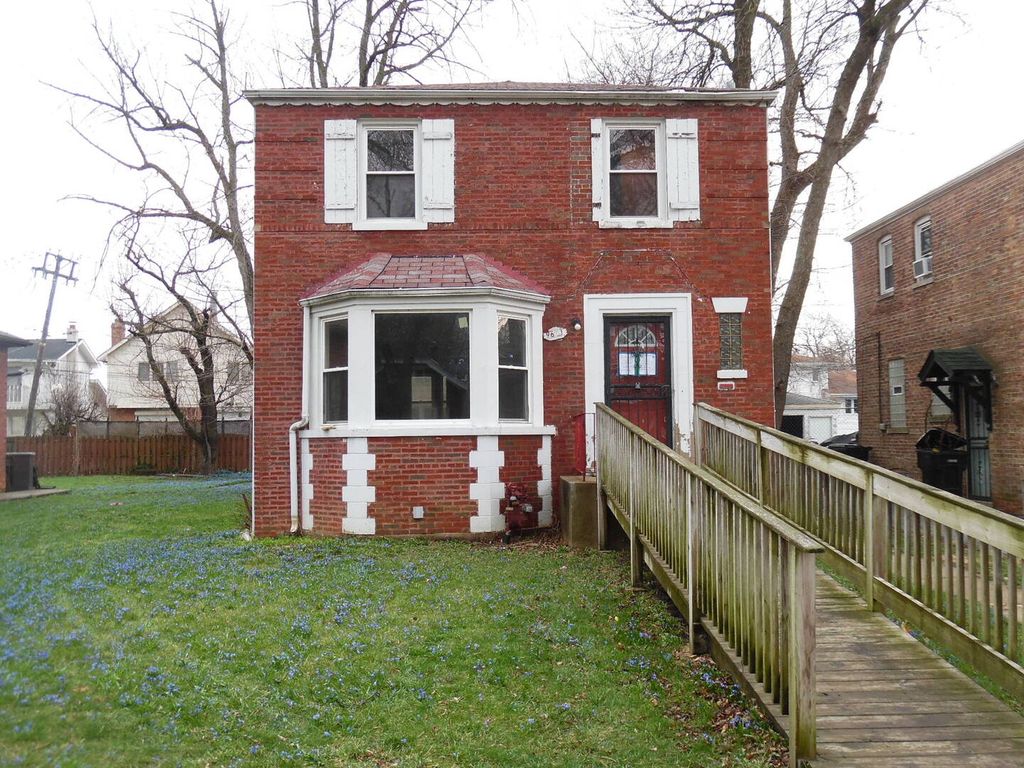 9601 S Charles Street, Chicago, IL 60643